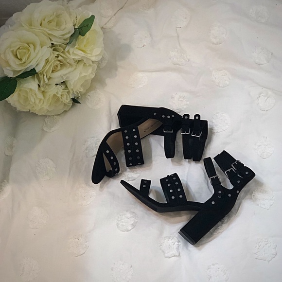 (Size 8 left) Studded block heel sandals - Picture 6 of 6